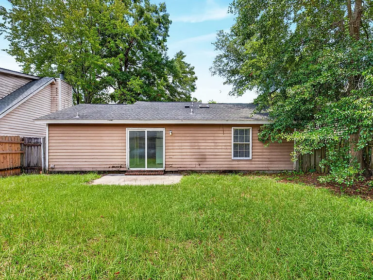12 Belfair Dr — Photo 31