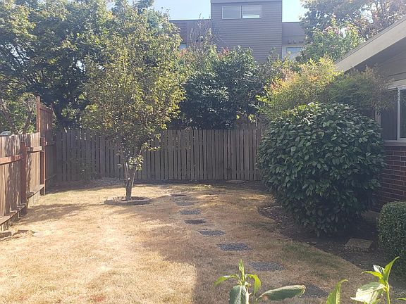 3rd image of 5043 44th Ave NE