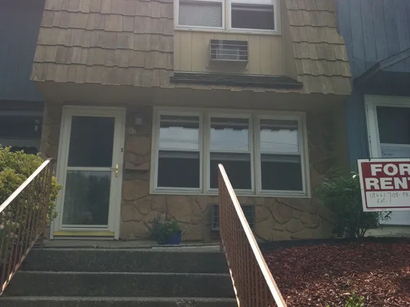 506 Ostrum St, Fountain Hill, PA 18015