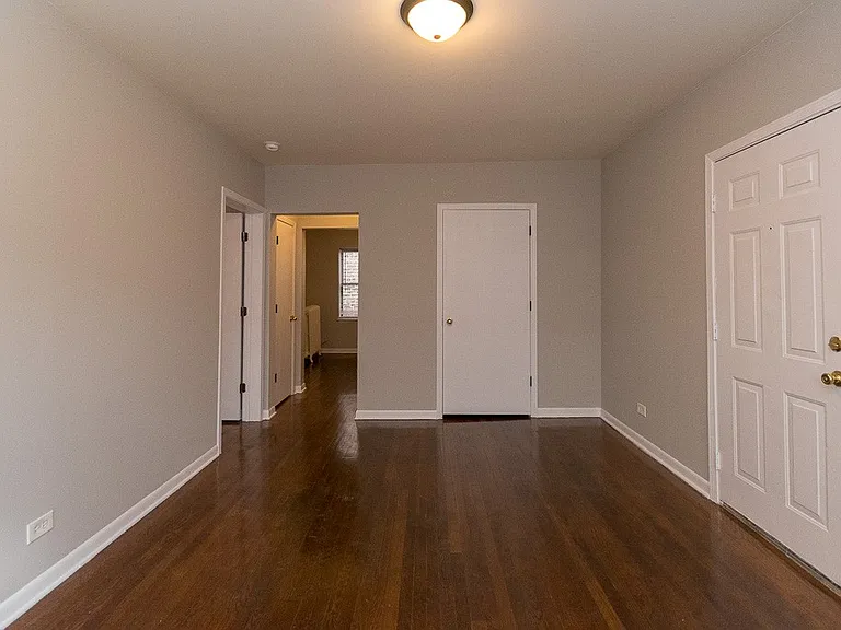 5748 N Winthrop Ave #203 — Photo 13