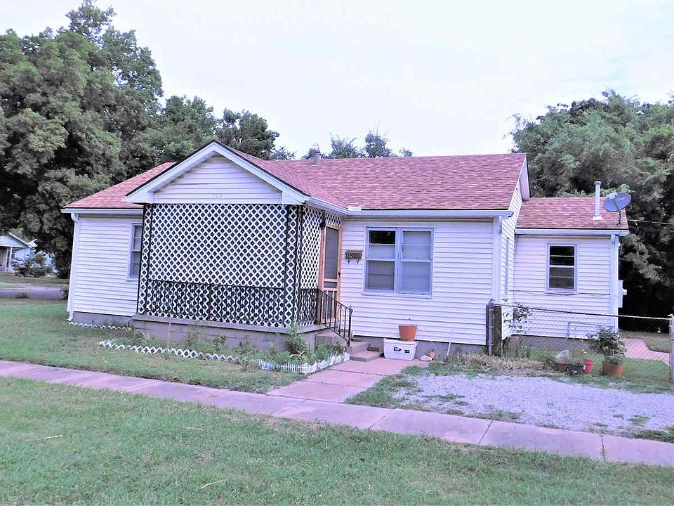 1st image of 319 W Chestnut Ave