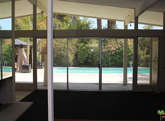 2nd image of 1954 S Broadmoor Dr