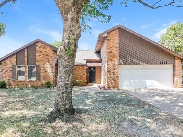 1307 Brookfield Ln