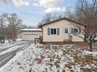 515 Franklin St, Fenton, MI 48430