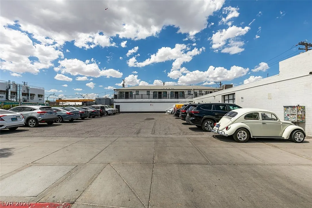 1 bed, 1.0 bath, 600 sqft, $950 — Photo 3