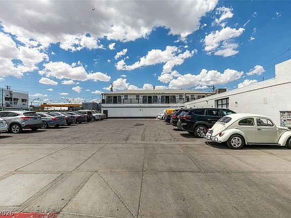 3rd image of 1116 S Casino Center Blvd Unit 3