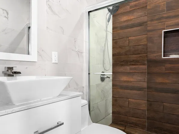 15 Dewey Place image 7 of 15