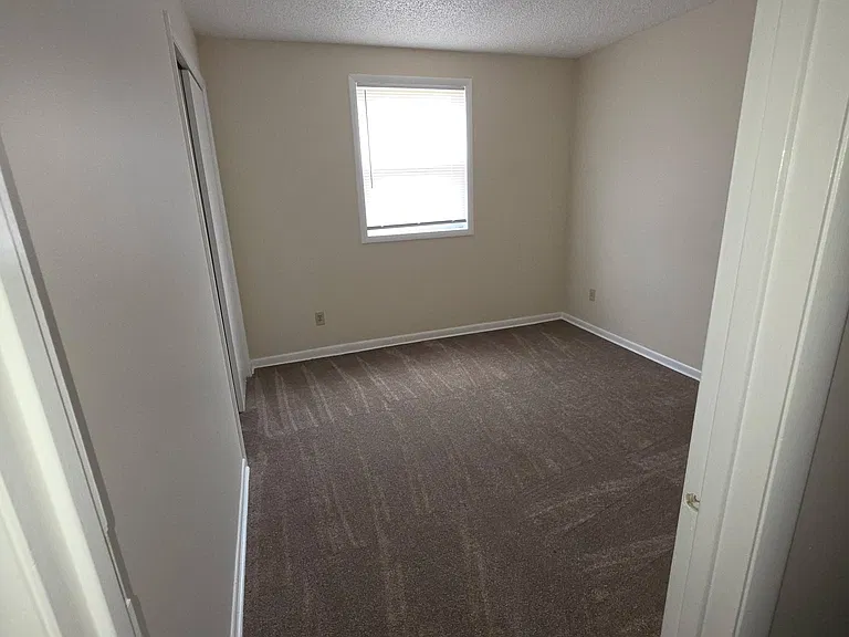 243 S Durkin Dr #13 — Photo 8