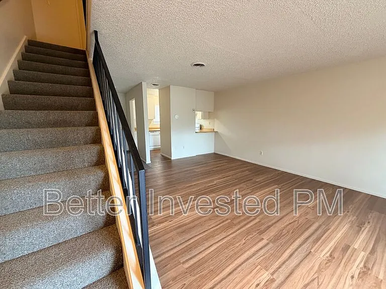 976 Marlene St — Photo 11