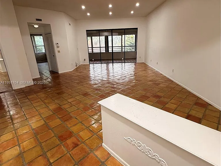 7460 La Paz Blvd #310 — Photo 3