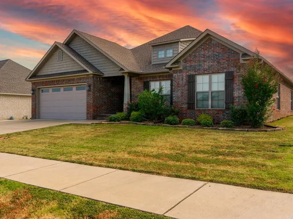 1870 Pecan Creek Dr, Conway, AR 72034