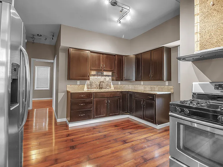 640 Breckenridge St #2 — Photo 10