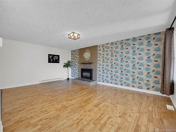 2nd image of 89 Ashfield Dr