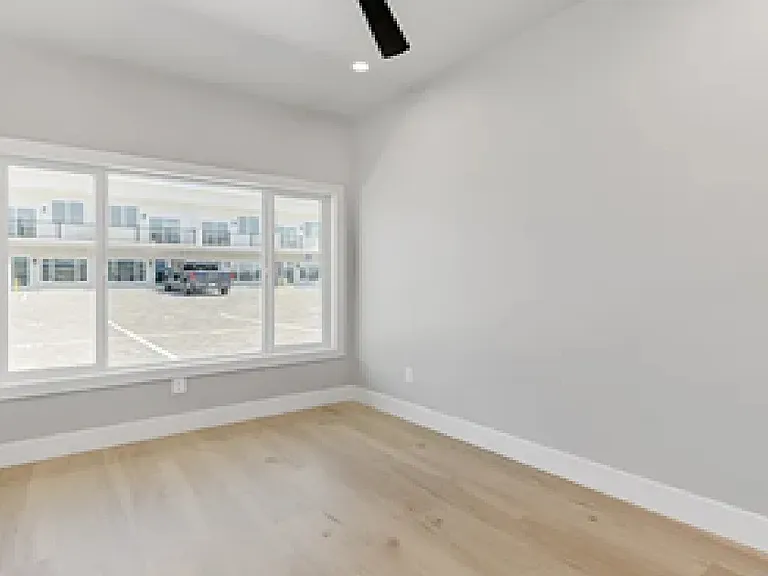 5434 Churchward St #5 — Photo 12