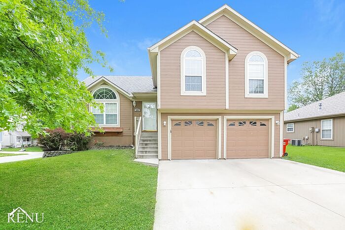 1st image of 601 SW Westview Dr