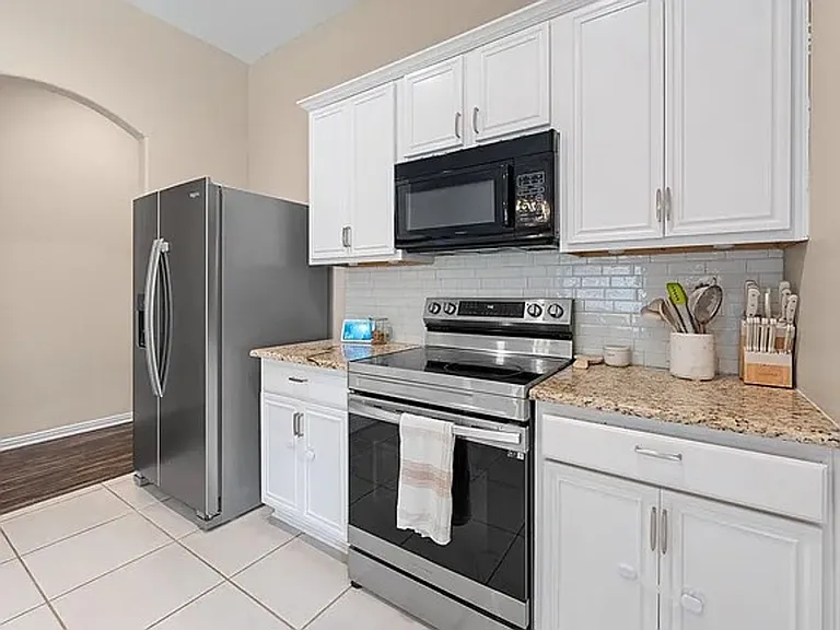 3205 Chesington Dr — Photo 5