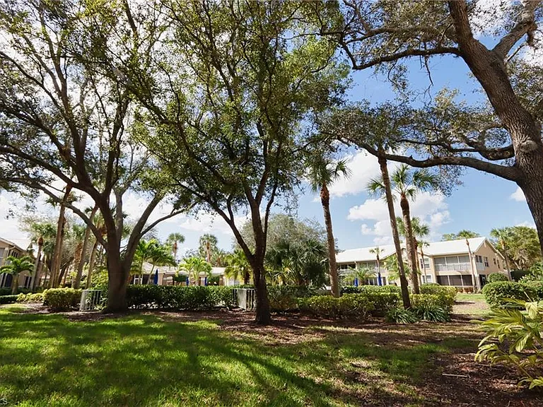 24821 Lakemont Cove Ln #101 — Photo 16