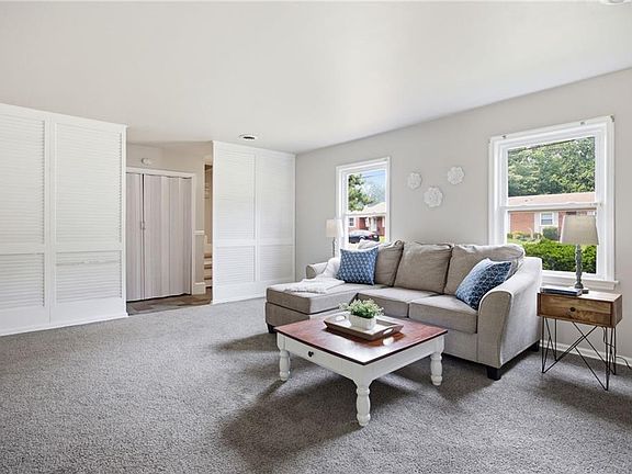 3rd image of 213 Ward Dr