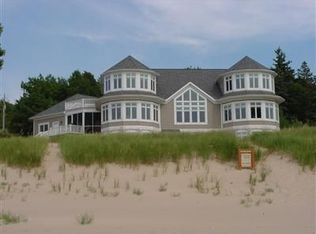 2256 Lake Michigan Dr, Holland, MI 49424