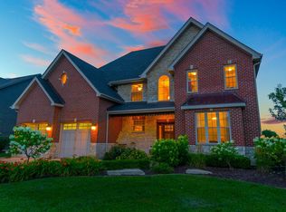 25517 W Prairiewood Ln, Shorewood, IL 60404