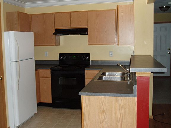 3rd image of 4954 Hurstborough Ct