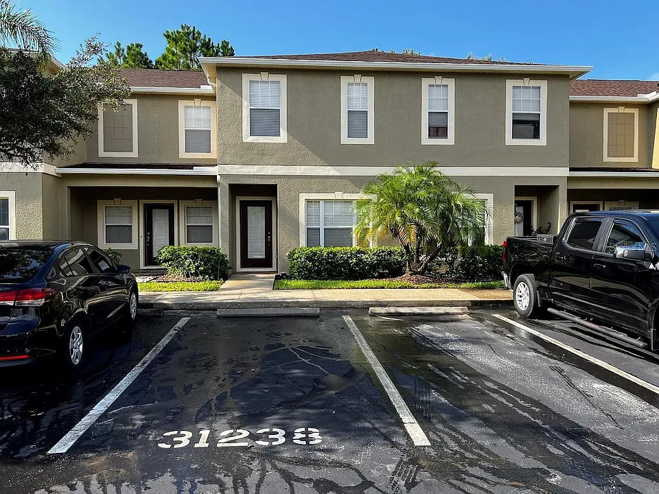 31238 Claridge Pl