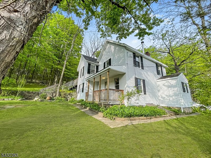 1st image of 270 Macopin Rd