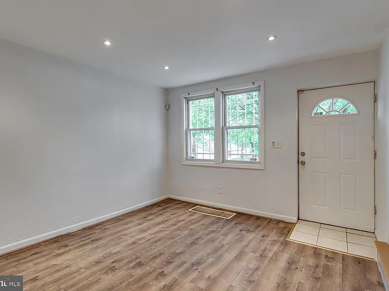 5539 Central Ave SE — Photo 10
