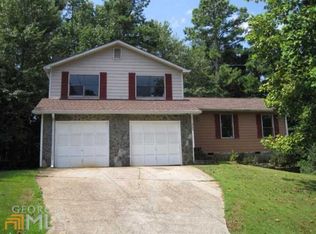 235 Fieldstone Dr, Fairburn, GA 30213