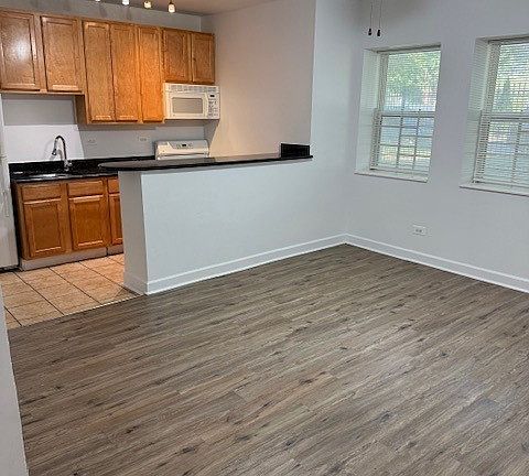 3rd image of 2323 N Oak Park Ave #G