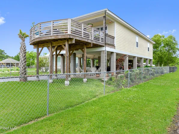 16114 Race Track Rd, Biloxi, MS 39532