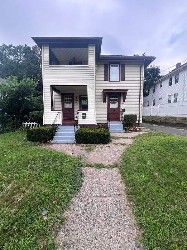 3 bed, 1.0 bath, 792 sqft, $2,000 — Photo 1