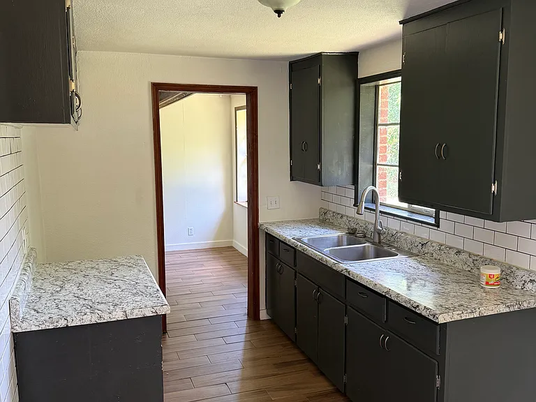 3613 Mallard Dr — Photo 4