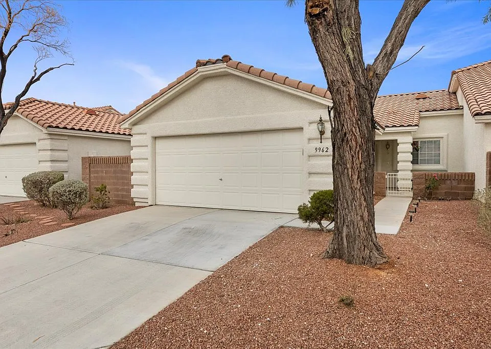 9962 Catalina Canyon Ave