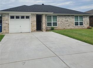 244 W Oakland St, Saint Rose, LA 70087