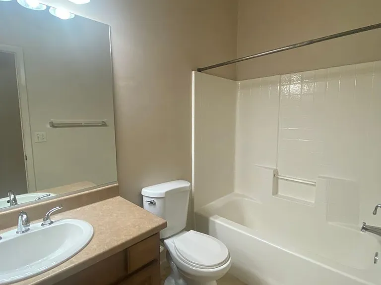 154 S 1250 W — Photo 12