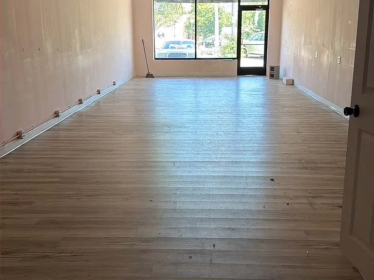 219 S Locust St #1C — Photo 2