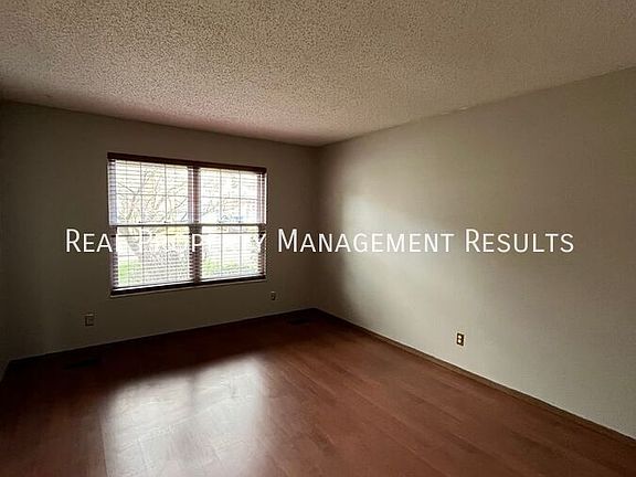 3rd image of 712 Bonnie View Dr