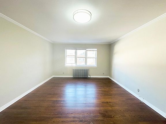 3rd image of 37 Spruce St #3