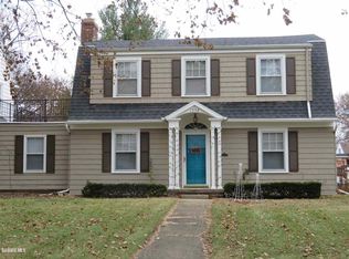 1552 W Harrison St, Freeport, IL 61032