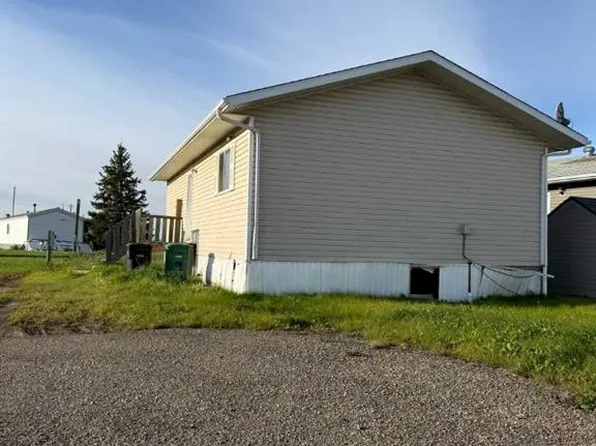 79 E Deerglen Trailer Park, High Level, AB T0H 1Z0