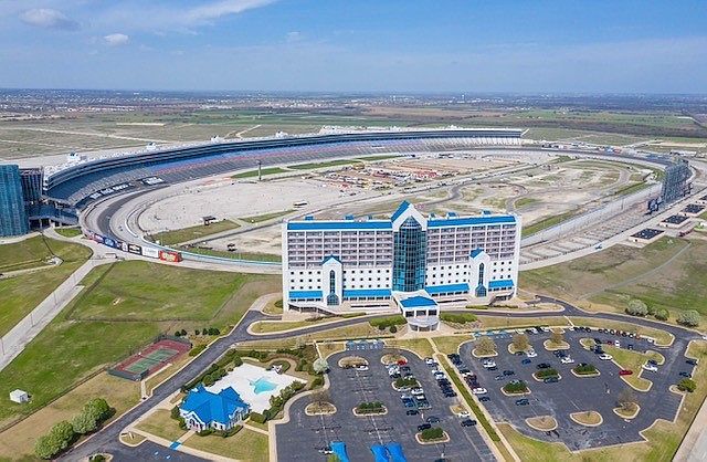 Tanger Outlets Shopping Mall Walk-Through Tour - Fort Worth Texas Texas  Motor Speedway Shopping Mall 