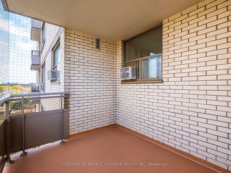 390 Dixon Rd #702 — Photo 30