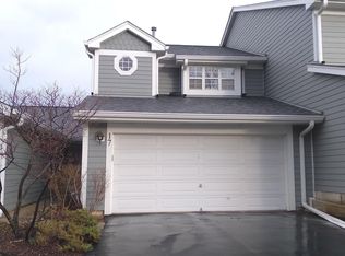 17 Sumac Ln, Schaumburg, IL 60193