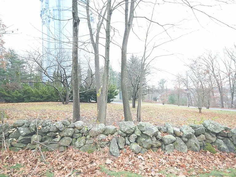 28 Howard St #R — Photo 18