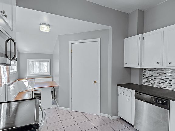 3rd image of 3020 James Ave S #1