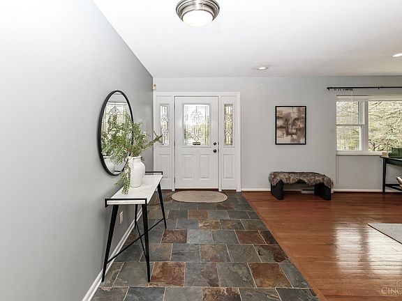 4th image of 698 Cedar Knolls Ct