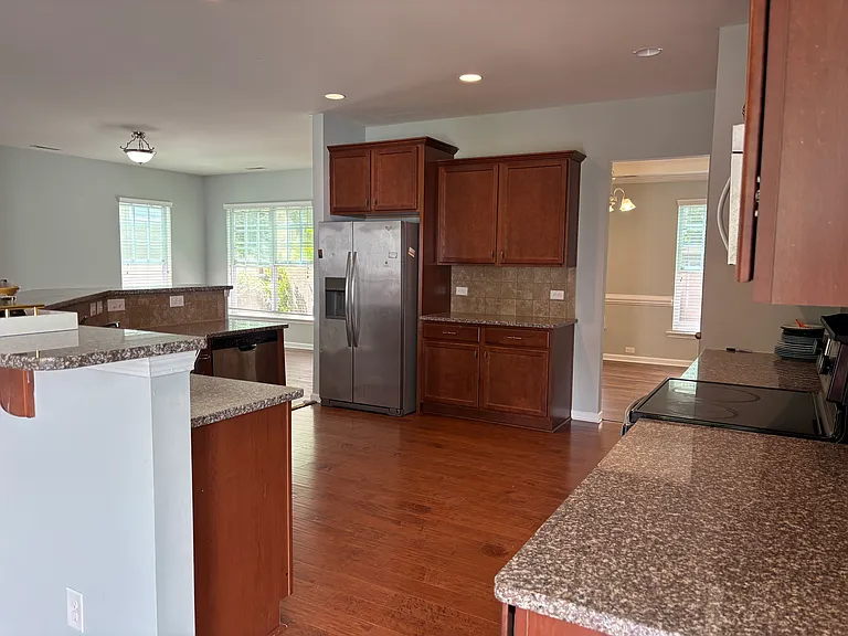 Royal Winchester Dr — Photo 14