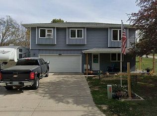 1226 E 5th St S, Newton, IA 50208