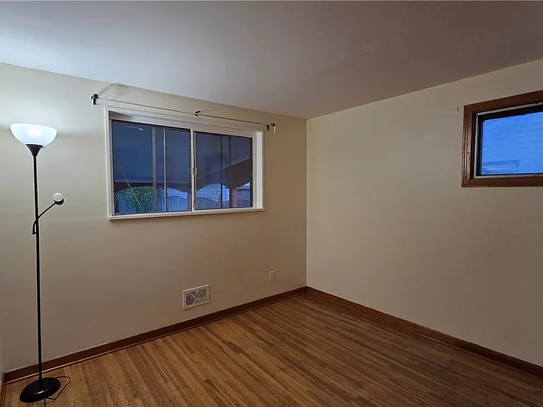 419 Cherokee Dr — Photo 16